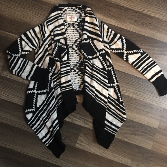 Justice Other - Girls size 6 Justice open cardigan black and white